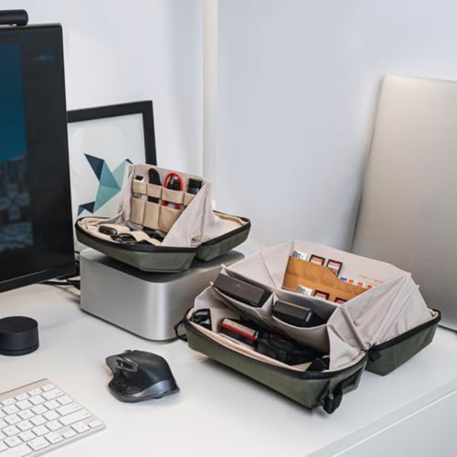 Travel Tech Organizer Waterpro - Tech Accessories Travel Organizer Pouch のレビューと価格