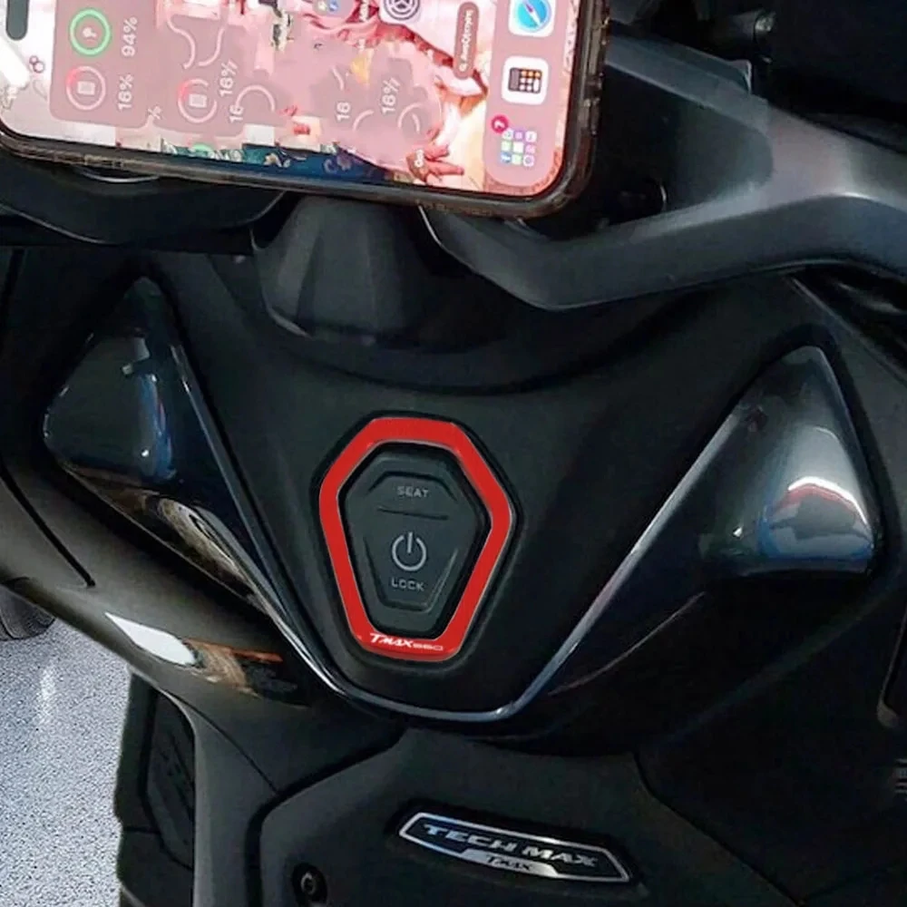 TMAX 560 2022 2023 Dashboard F - Tech Acc のレビューと価格