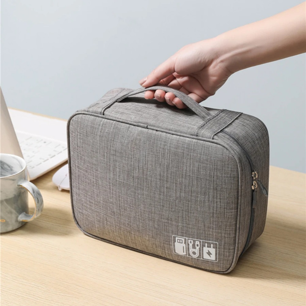 Portable Travel Electronics Ca - Tech Accessories Travel Organizer Pouch のレビューと価格